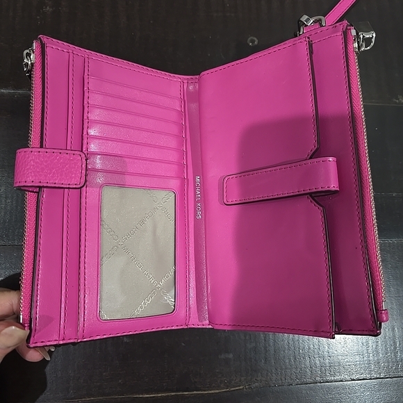 Michael Michael Kors Jet Set Double-Zip Pebbled Leather Wristlet in Cerise pink. - Picture 4 of 10